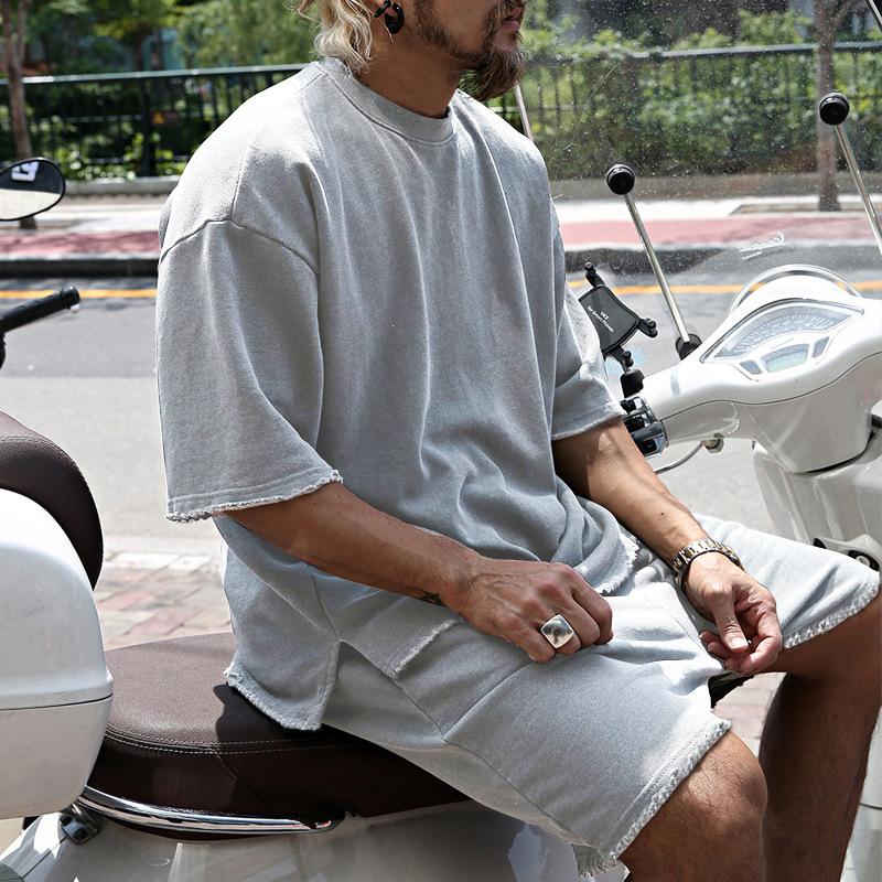 Men's Fashion Loose Short Sleeve T-shirt and Shorts Set - Image 3