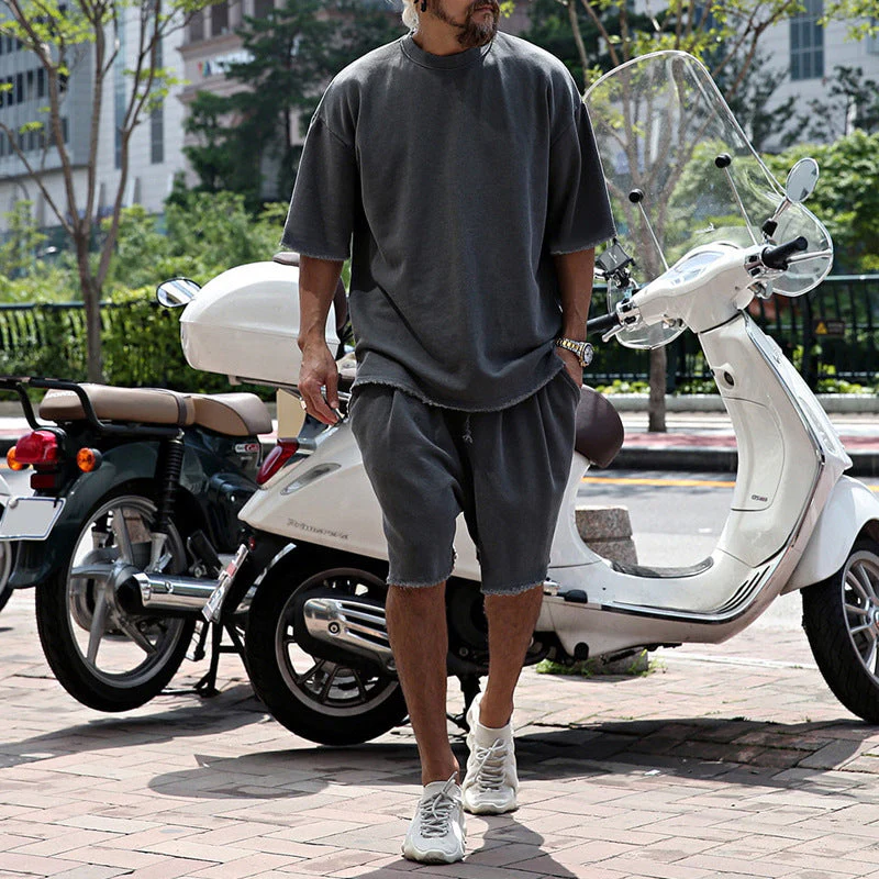 Men's Fashion Loose Short Sleeve T-shirt and Shorts Set - Image 5